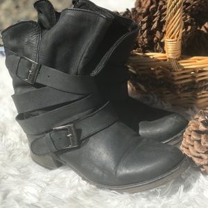 Steve Madden Brewzzer leather boots